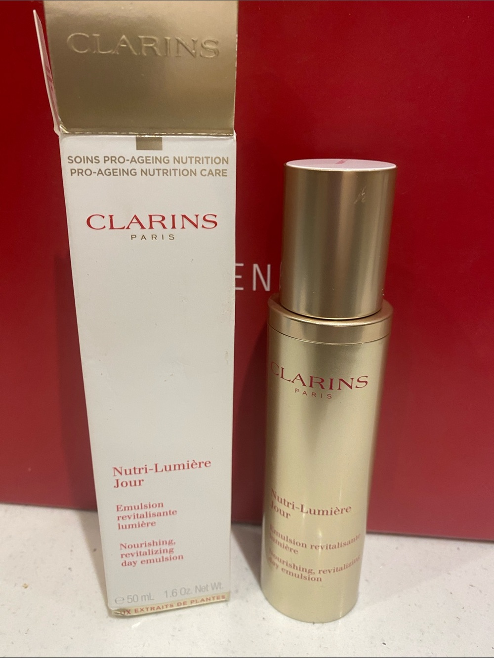 Clarins Nutri-Lumière Jour Nourishing Day Emulsion - Gold Bottle